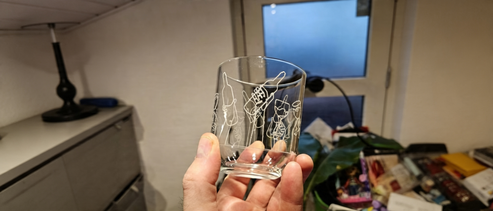 ガラス